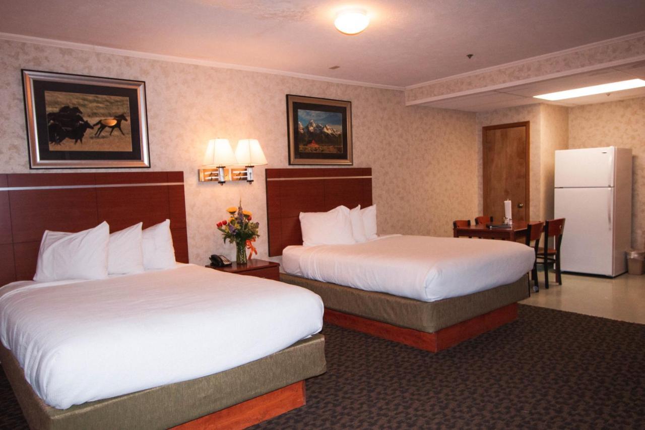 Brandin' Iron Inn West Yellowstone Ngoại thất bức ảnh