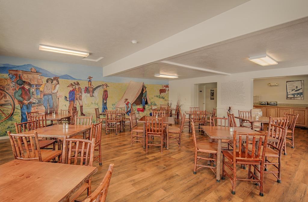 Brandin' Iron Inn West Yellowstone Ngoại thất bức ảnh