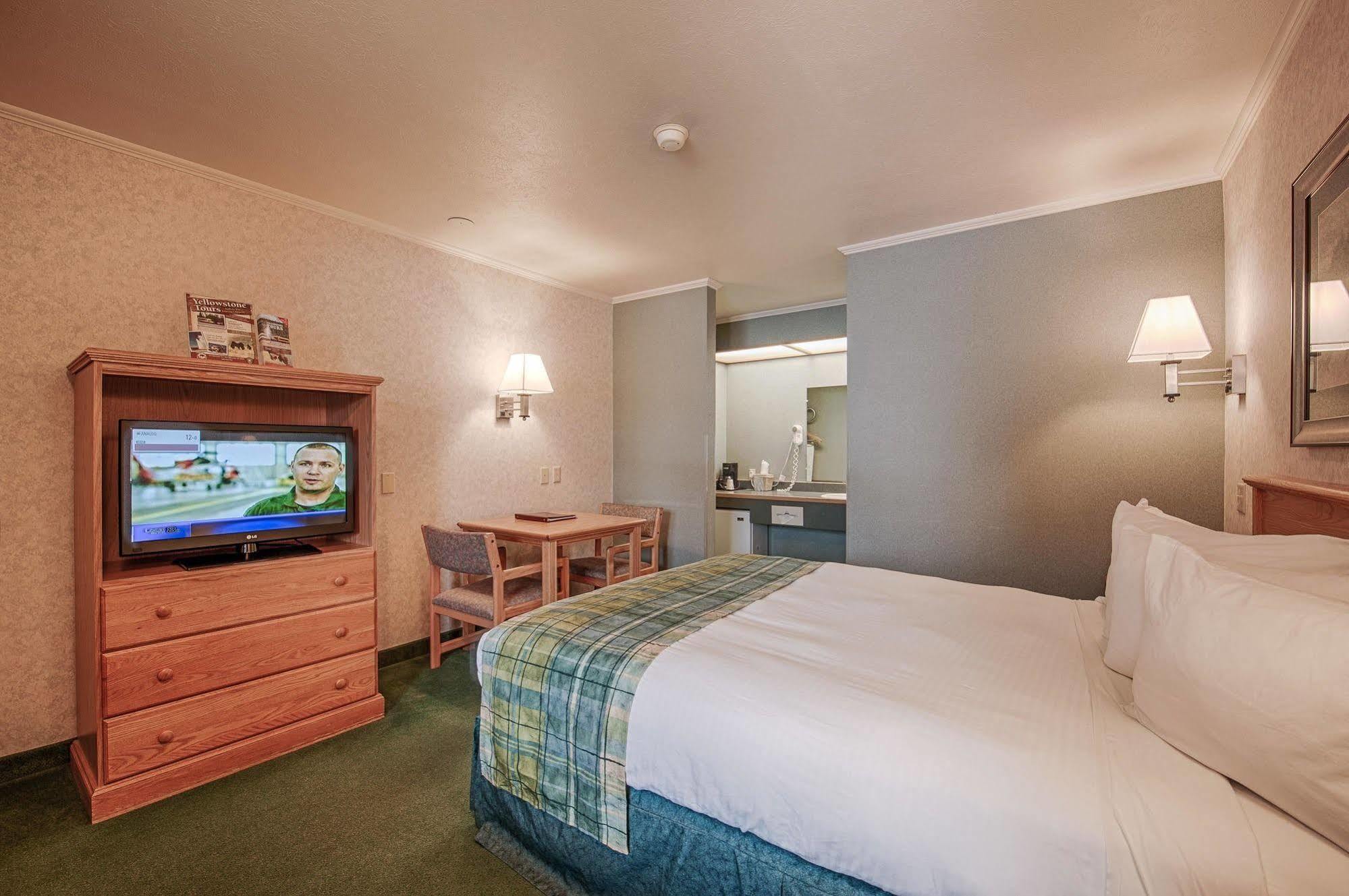 Brandin' Iron Inn West Yellowstone Ngoại thất bức ảnh
