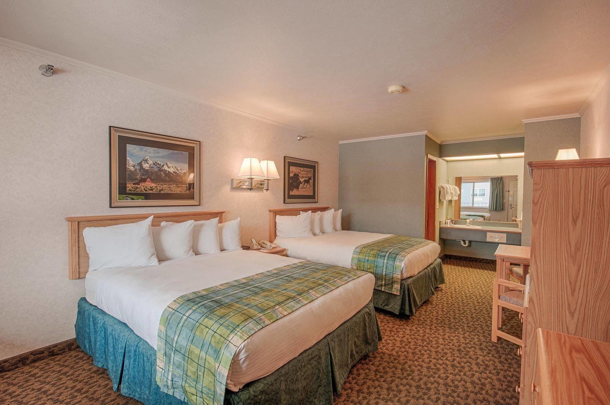 Brandin' Iron Inn West Yellowstone Ngoại thất bức ảnh